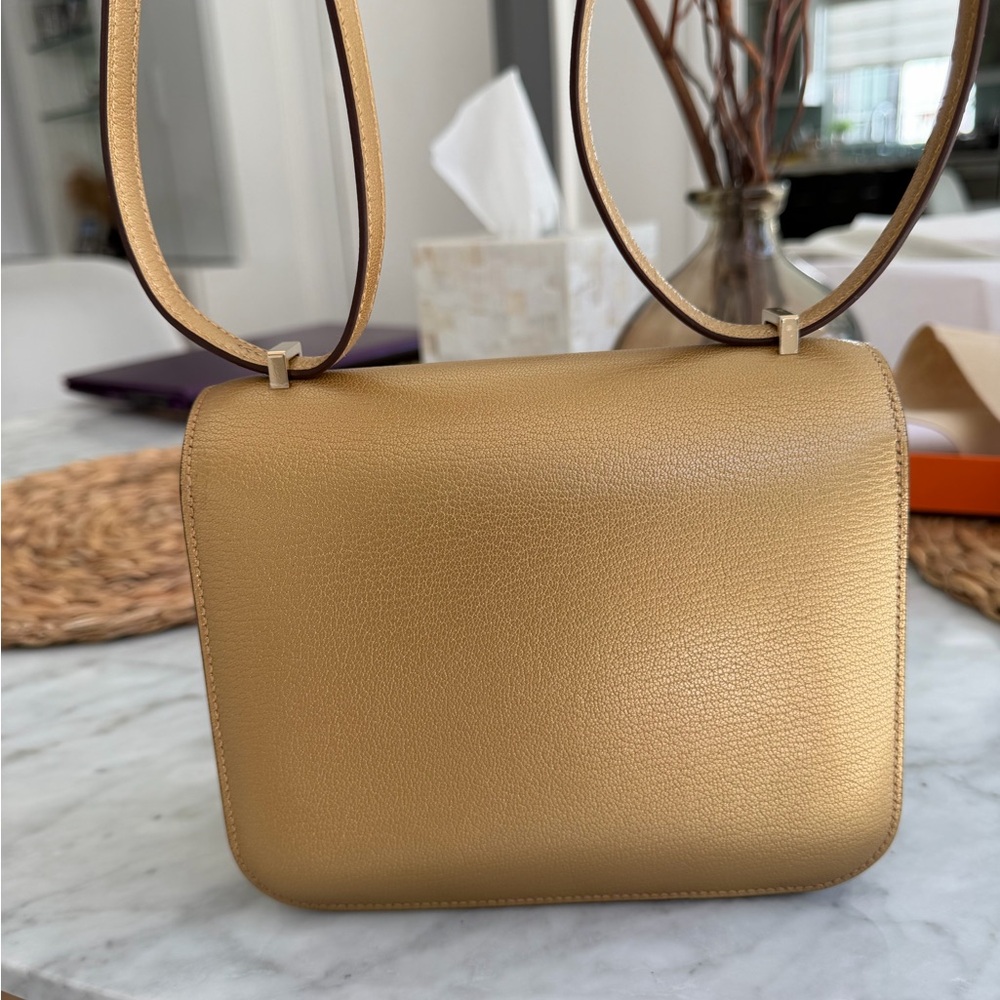 Hermès Constance 18 Dore Chevre Chamkilight Permabrass Hardware - Picture 5 of 13